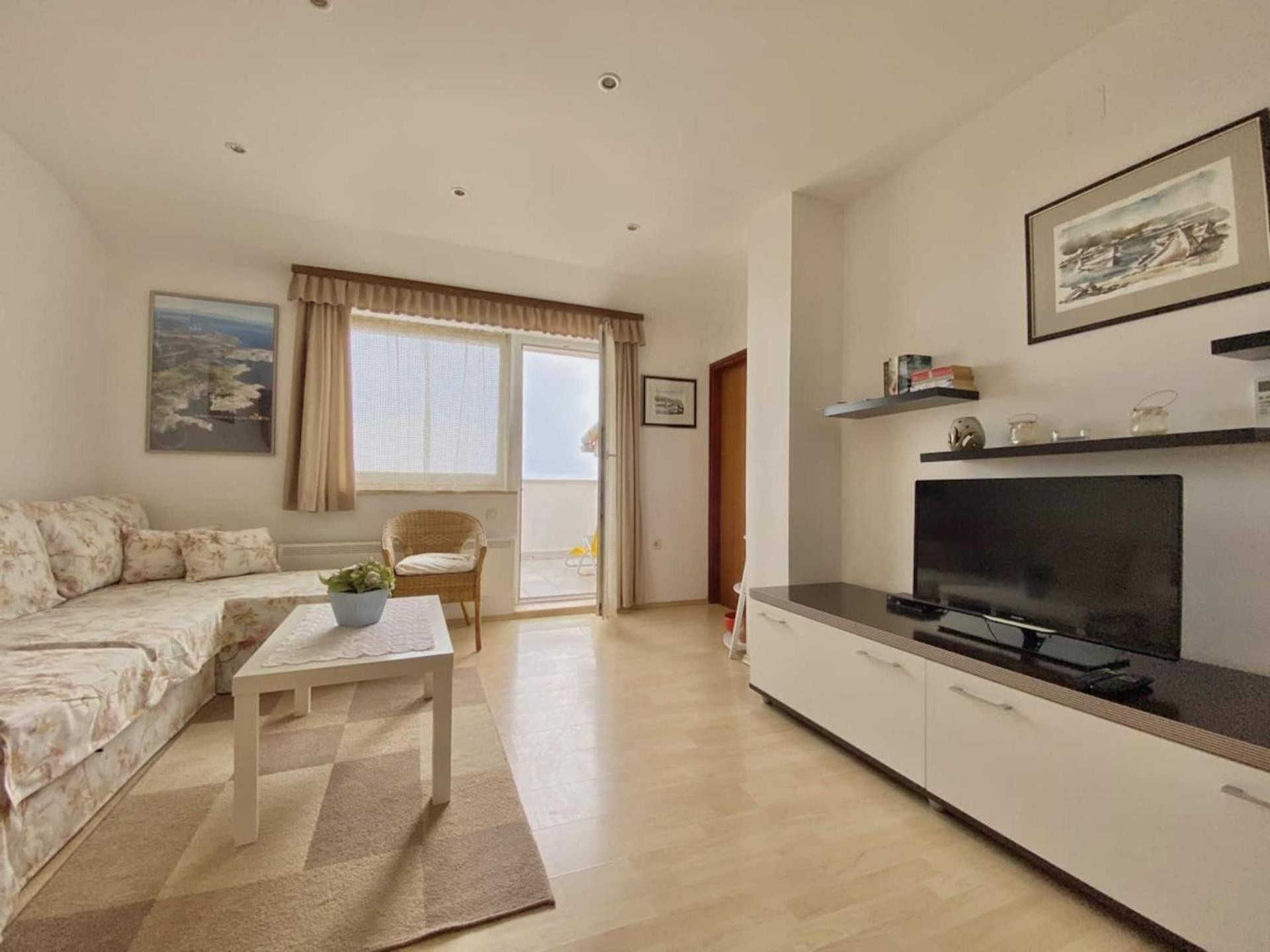 Family Apartments Viva Close To The Beach 크르크 외부 사진