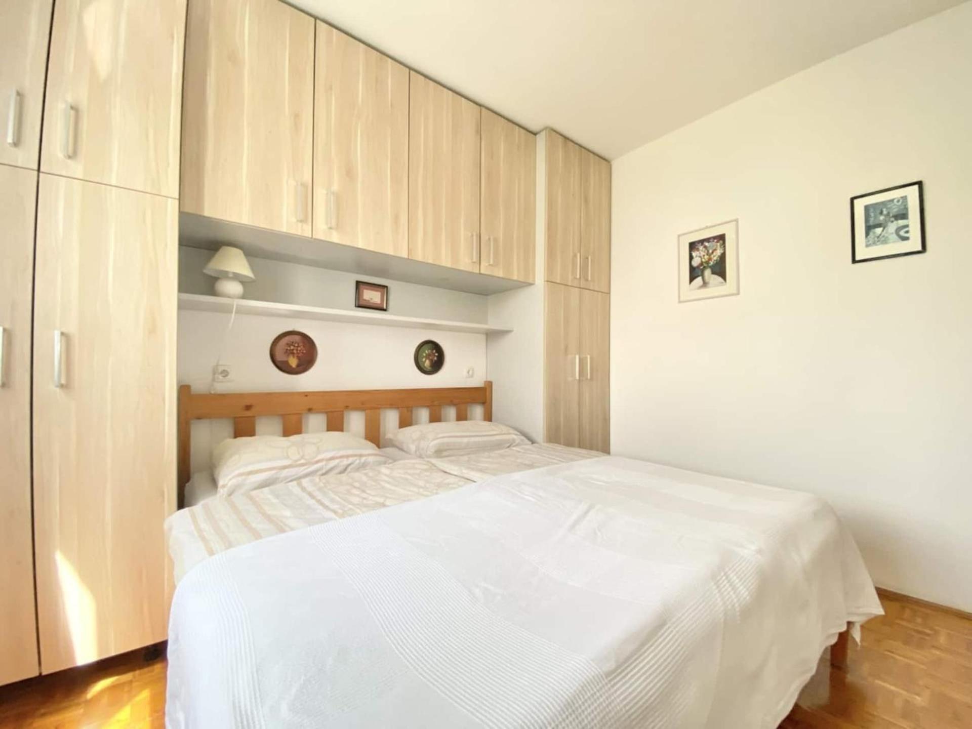 Family Apartments Viva Close To The Beach 크르크 외부 사진