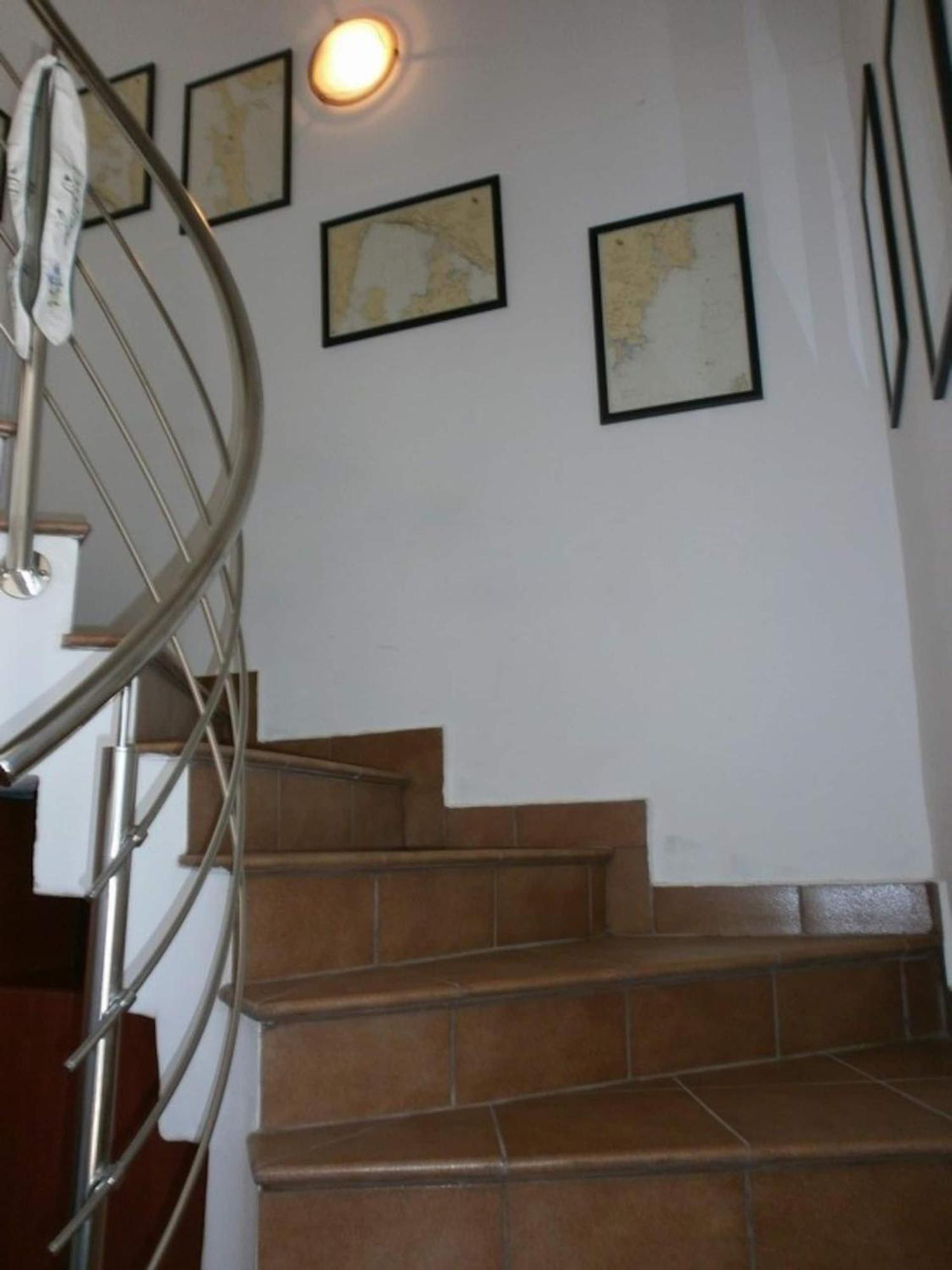 Family Apartments Viva Close To The Beach 크르크 외부 사진